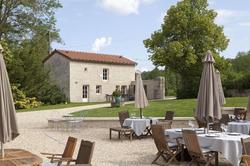 Logis Hotel la Source Bleue