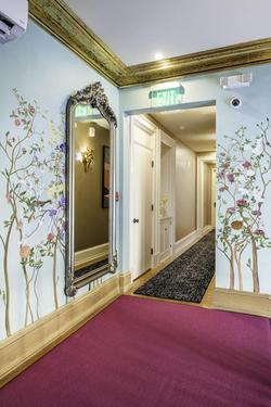 The Edward Hotel