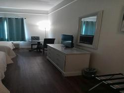 Deluxe 6 Inn Suites
