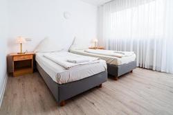 G L Hotel
