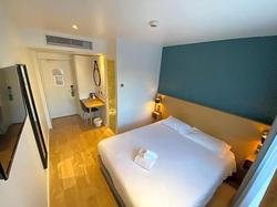 Oskar Hotel