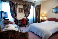 Logis Hotel De La Poste Corps
