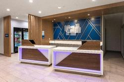 Holiday Inn Express & Suites Hawaiian Gardens