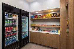 Holiday Inn Express & Suites Hawaiian Gardens