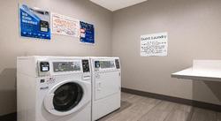 Holiday Inn Express & Suites Hawaiian Gardens