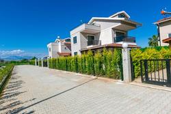 Paradise Town Villa Cordelia