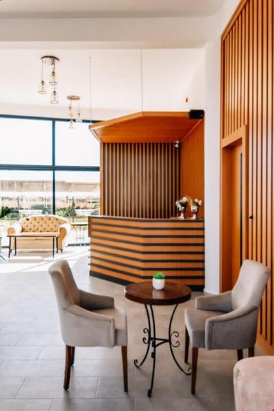 Cezar's Airport Hotel