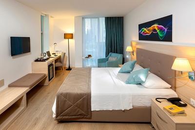 The Room Hotel & Apartments