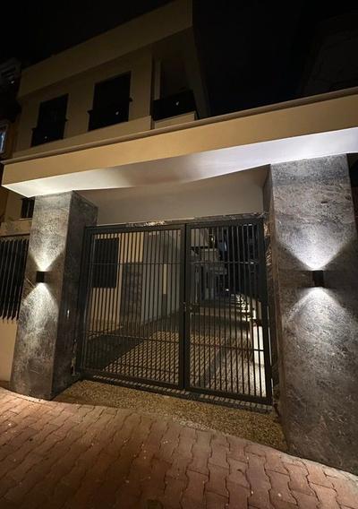 Real Homes & Metro Line