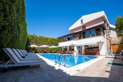 Cunda Giritlioglu Otel - +12 Adult Only