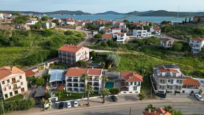 Cunda House Küçük Otel