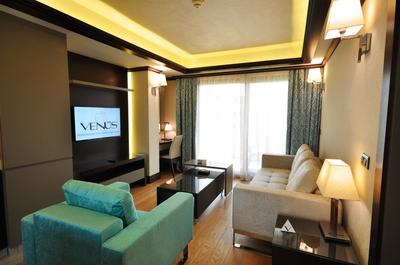 Venus Thermal Boutique