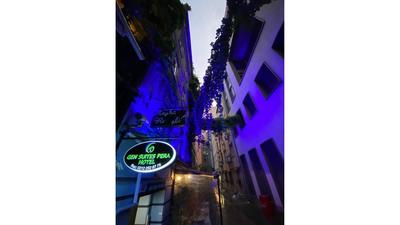 Gen Suites Pera