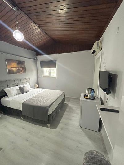 Oldmile Palace  Hotel