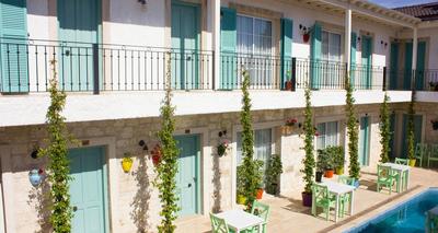 Avlu Alaçatı Boutique Hotel
