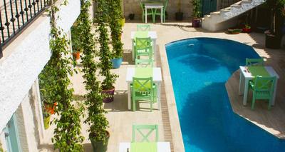 Avlu Alaçatı Boutique Hotel