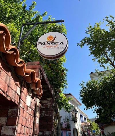 Pangea Sığacık Pansiyon & Bistro