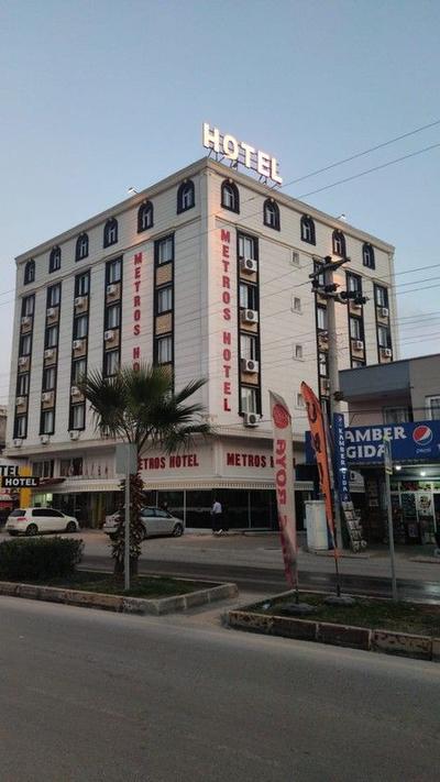 Metros Hotel