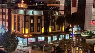 Tan Otel