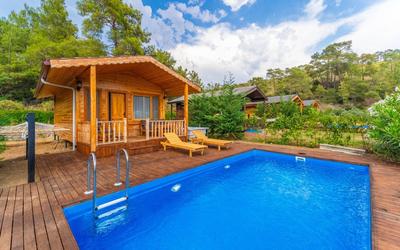 Blue Green Life Bungalow