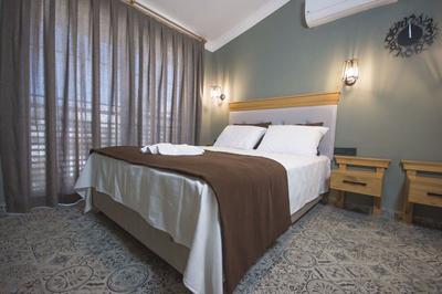 Dark Station Boutique Hotel