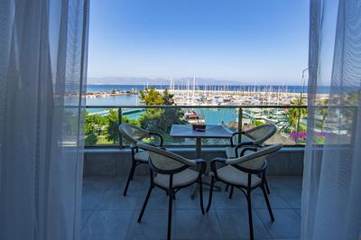 Fortunella Suites & Villas