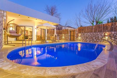 1 Odalı Özel Havuzlu Villa GG124