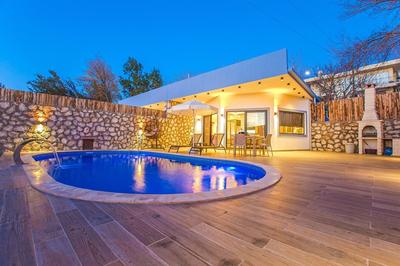 1 Odalı Özel Havuzlu Villa GG124