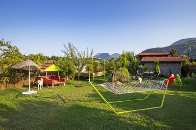 Flora Pansiyon Çıralı