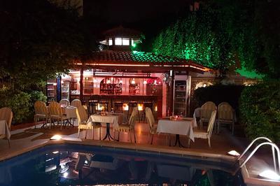 Karyatit hotel Kaleici