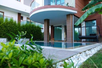 Luxury Villa Alzuharia Özel Havuzlu