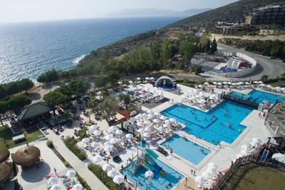 Ramada Resort By Wyndham Kusadasi & Golf