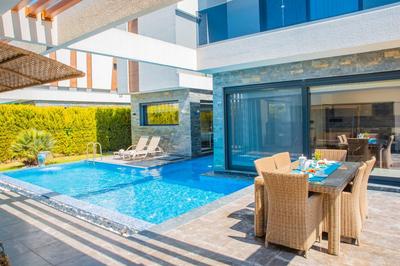 Luxury Villa Swan 3 Özel Havuzlu
