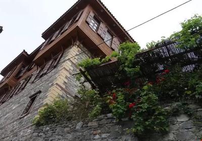 Altın Çeşmeli Konak