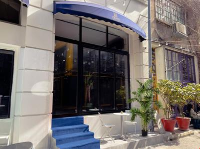 Zeno Suites Hotel & Patisserie