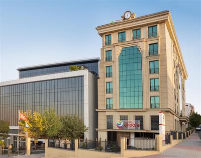 Ramada Encore by Wyndham Basin Express