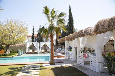 Alaçatı Cadde 75 Luxury