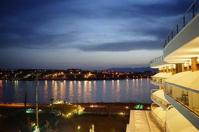 Casa De Playa Luxury Hotel & Beach