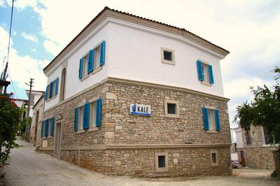 Çeşme Kale Taş Apart