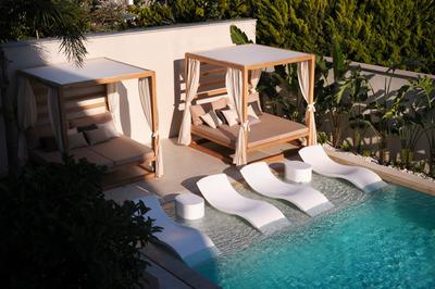 Venzi Ayayorgi (Adult Only +16)