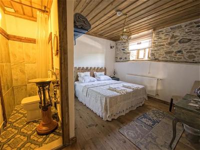 Saliha Hanım Taş Konak