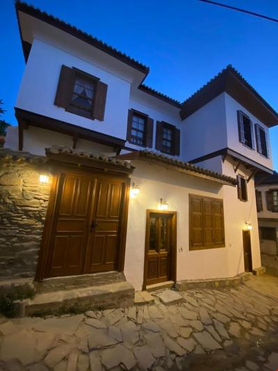 Aycan Hanım Konağı