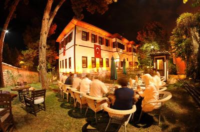 Havuzlu Asmazlar Konağı