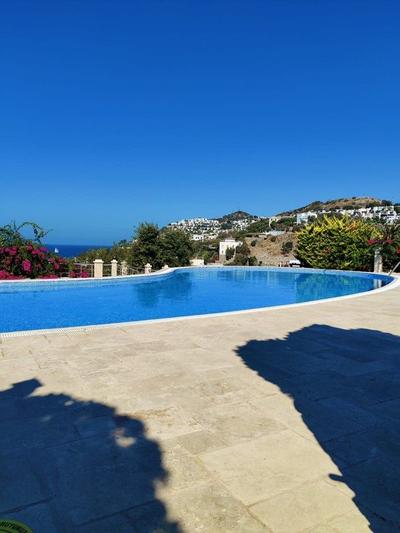 Manzaralı Havuzlu 2+1 Daire