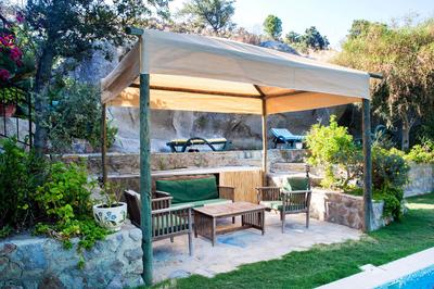 Turkbukunde Ozel Havuzlu Deniz Manzarali Villa