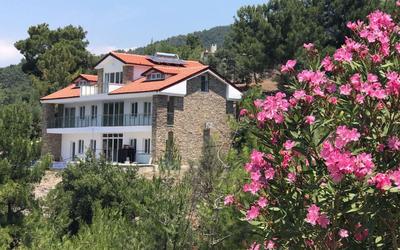 Villa Cennet Gökbel