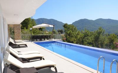 Villa Cennet Gökbel