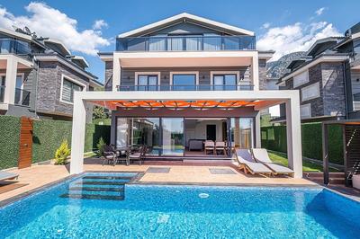 Luxury Life Villas