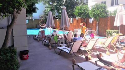 Two Seas Hotel Apart