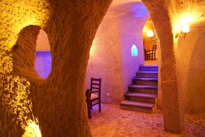 Sinasos Palace Cave Hotel